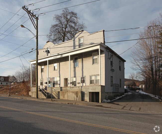 Building Photo - 164-166 N Elm St