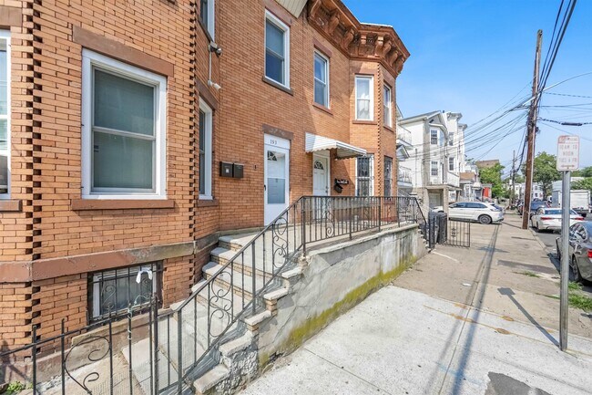 Building Photo - 193 Armstrong Ave