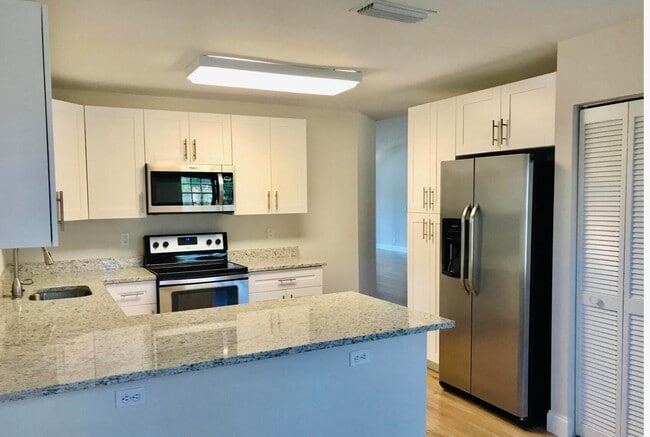Building Photo - 22799 Trelawny Terrace