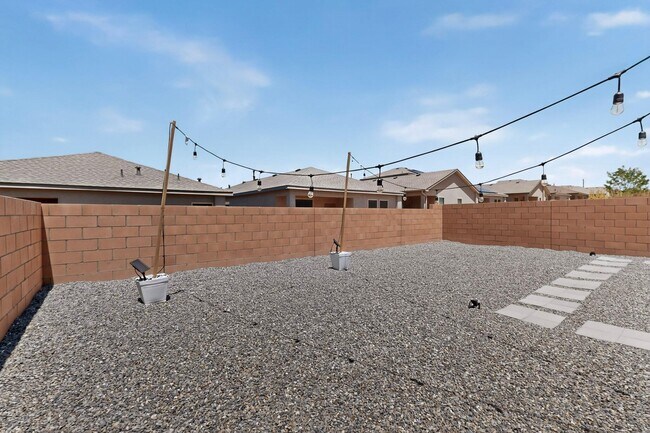 Building Photo - 4847 Mount Salas St NE