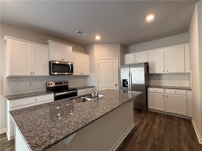 Building Photo - 219 Stoneybrook Dr