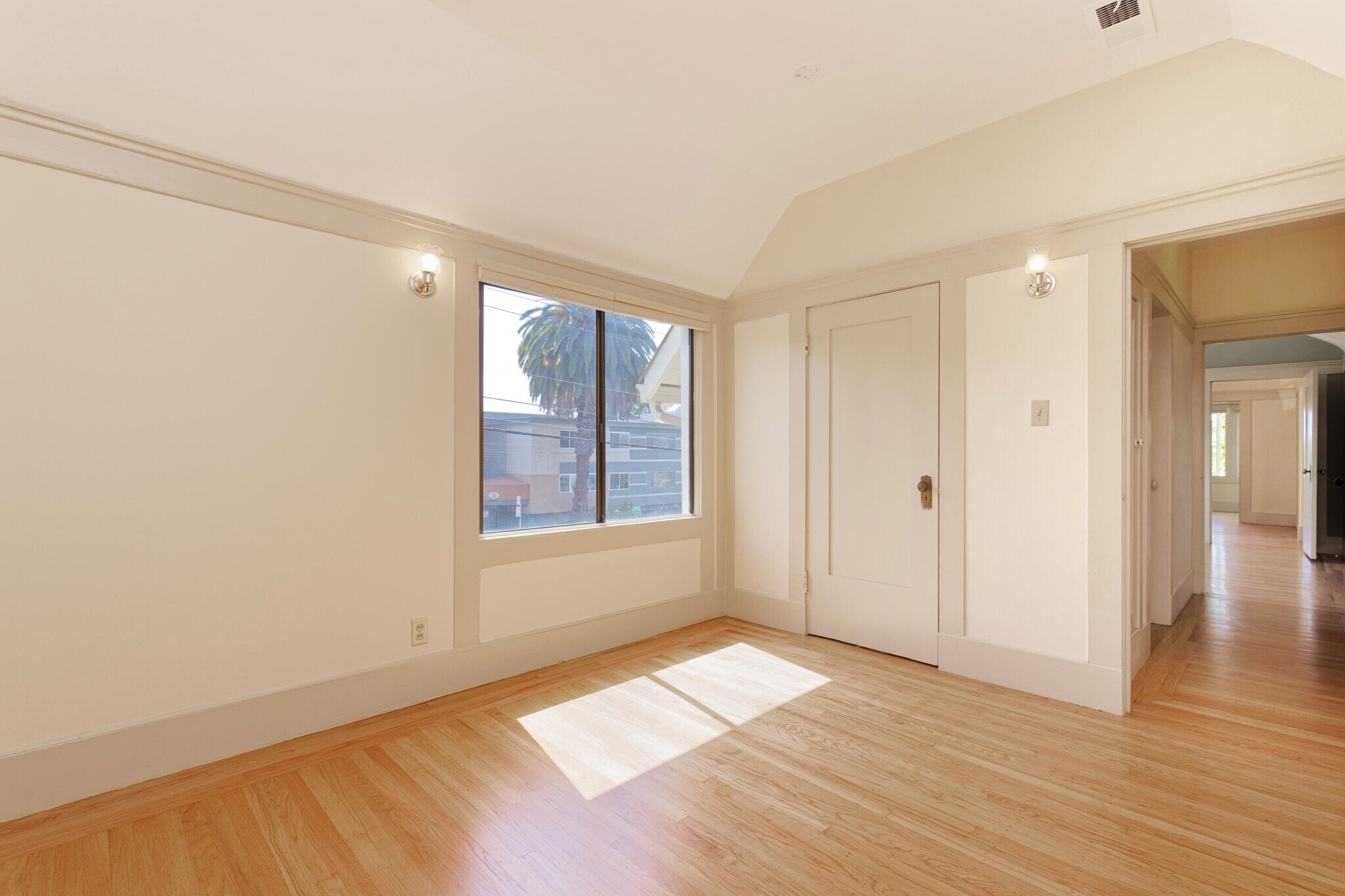 Building Photo - 4102 Terrace St
