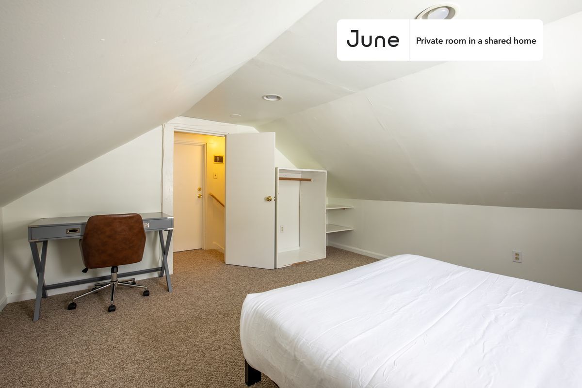 Building Photo - Room in Shared 5 bed/2 bath home