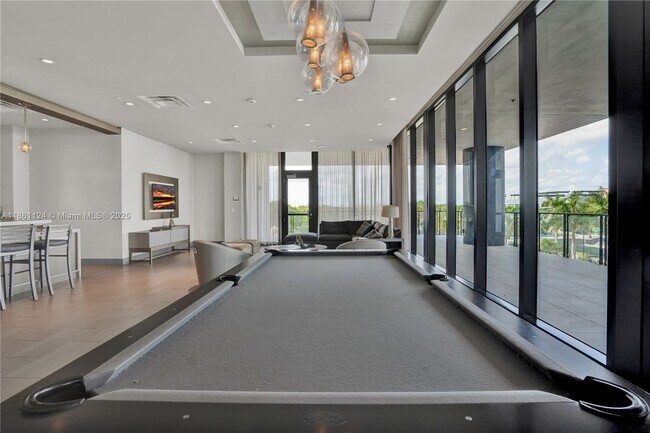 Building Photo - 5300 Paseo Blvd