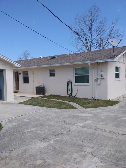 Building Photo - 5172 Taylor Ave