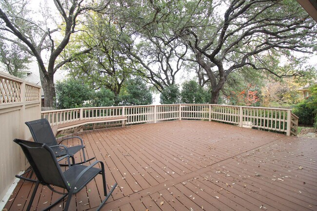 Building Photo - 34 Silverhorn Dr