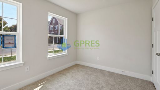 Building Photo - Upscale 3BR Townhome with Study, 2-Car Garage & Modern Finishes in McCandless Square