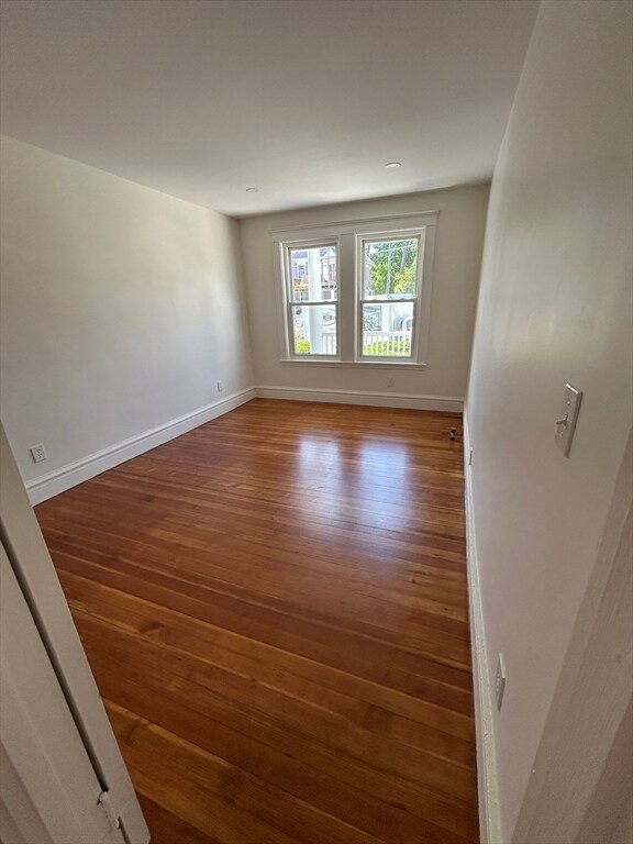 Building Photo - 105 Grovers Ave