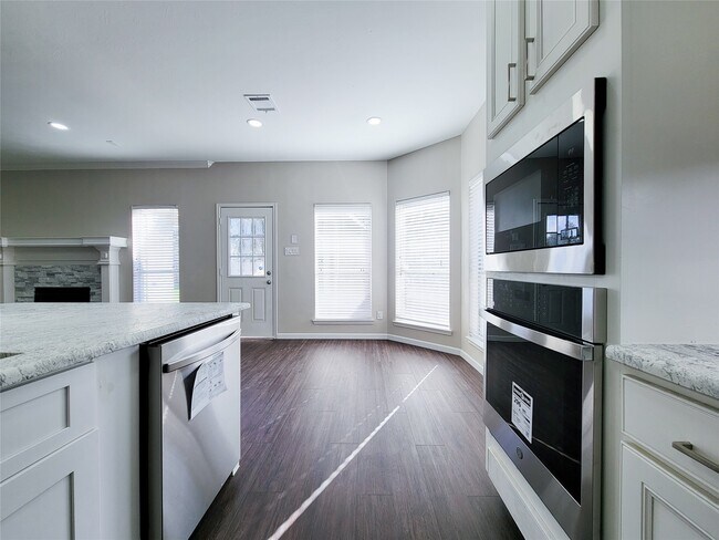 Building Photo - 21007 Bright Lake Bend Ct