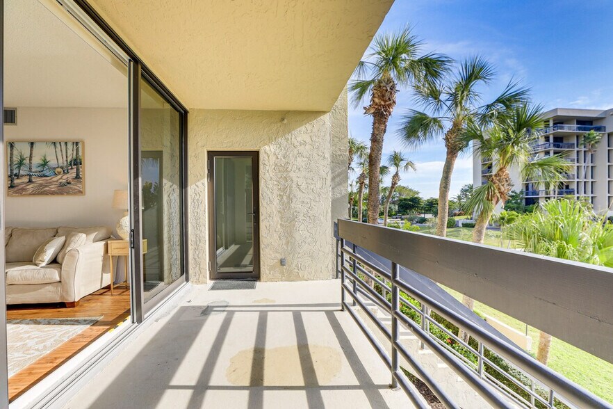 Building Photo - 1109 Gulf of Mexico Dr