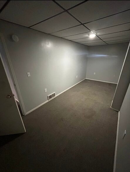 bed 2 - 825 Wood St