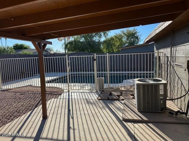 Building Photo - 1025 W 12th Pl