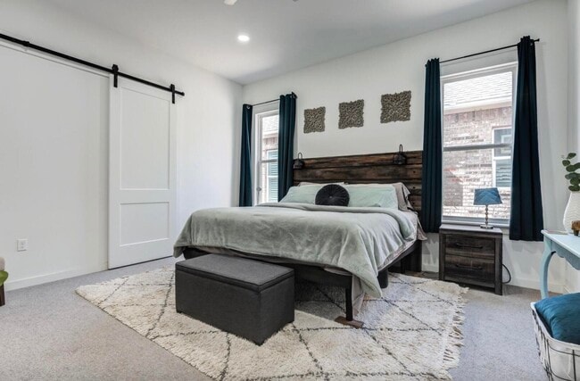 Building Photo - 12016 Savannah Ave