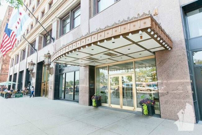 Building Photo - 330 S Michigan Ave