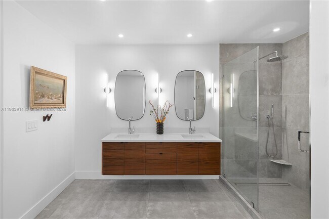 Building Photo - 1281 S Venetian Way