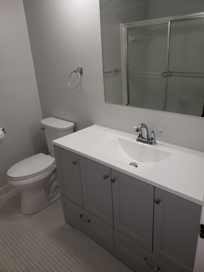 Building Photo - 24694 Creekside Dr