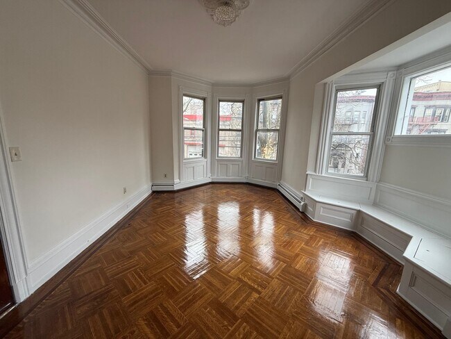 Building Photo - 4619 Park Ave