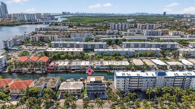 Building Photo - 3830 NE 171 St