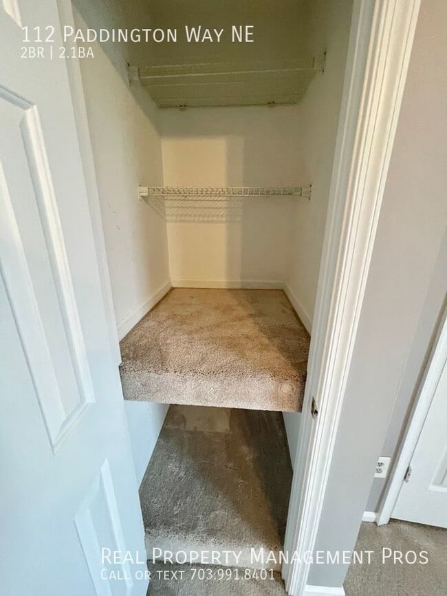 Building Photo - 112 Paddington Way NE