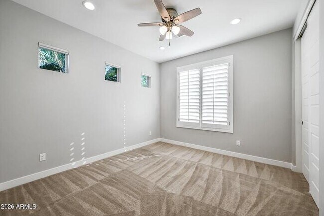 Building Photo - 3030 N 38th St