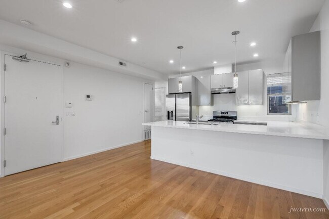 Building Photo - 1280 Hampshire St