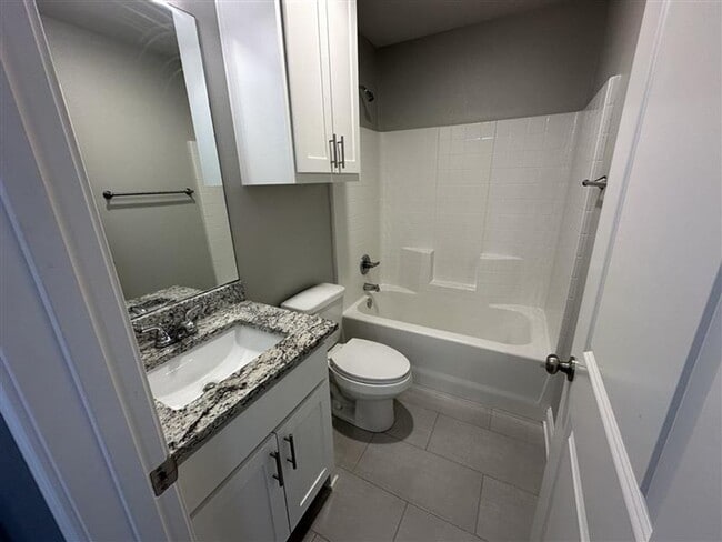 Building Photo - Magnolia Park #10722