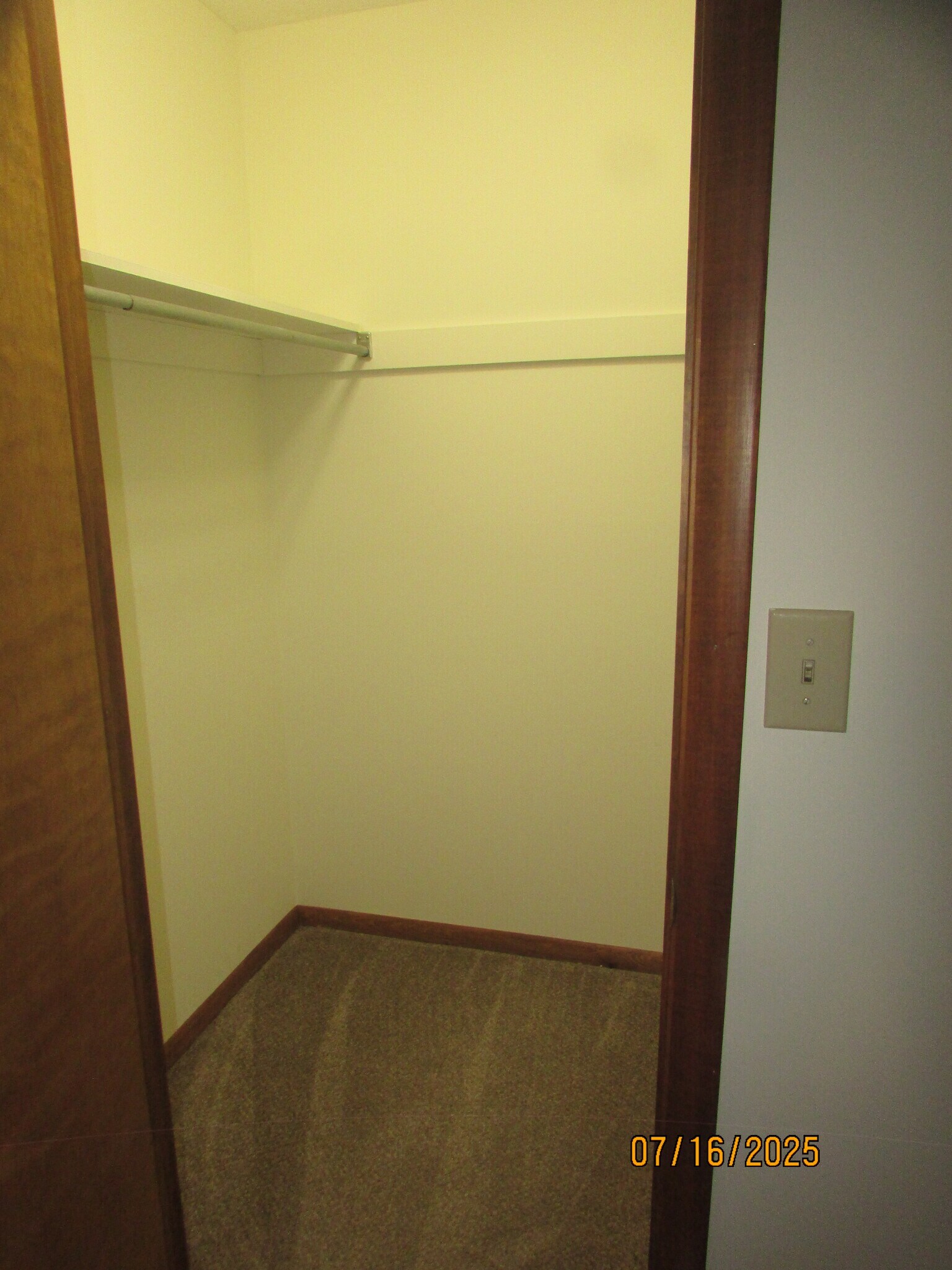 Closet - 1854 N Lakeman Dr