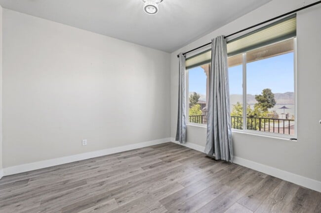 Building Photo - 2877 S Greenhead Dr