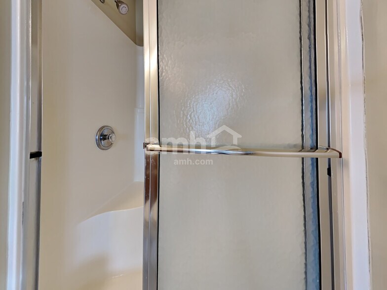 Building Photo - 229 Triple Crown Dr