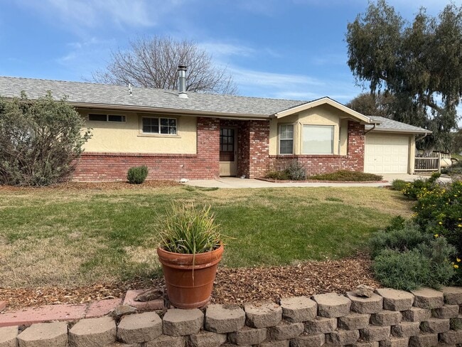 Building Photo - Beautiful County Property