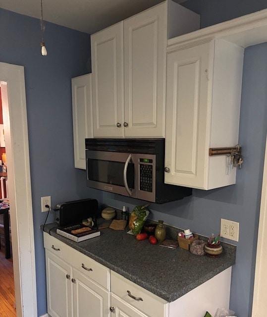 Building Photo - 1117 St Clair Ave