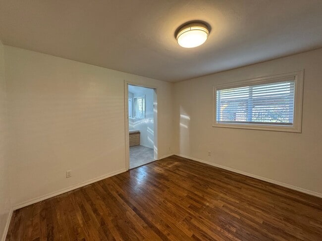 Building Photo - 4 Bedroom, 2 Bath House in SE Eugene