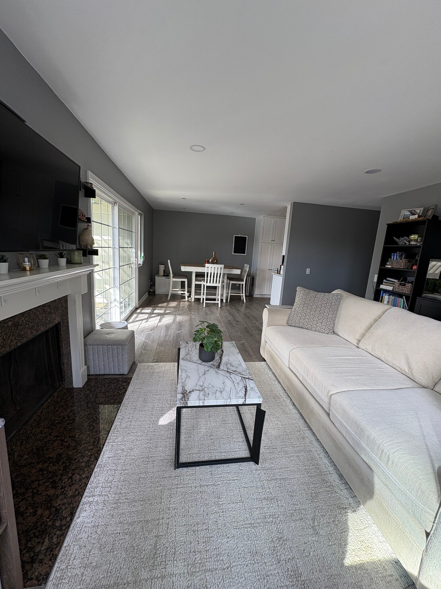 Building Photo - 136 Countrywood Ln