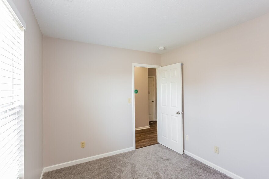 Building Photo - 11550 Ross Common Dr