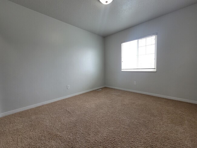 Building Photo - 3080 Finsbury Ln