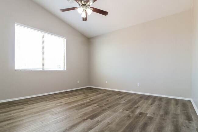 Building Photo - 29838 W Mitchell Ave