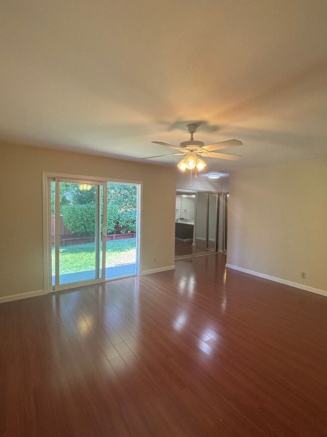 Building Photo - Lovely 3-Bedroom, 2-Bath Home in Desirable...