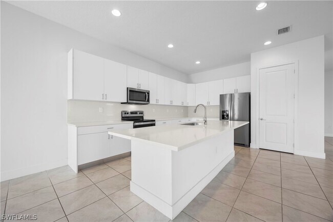 Building Photo - 5032 Frattina St.