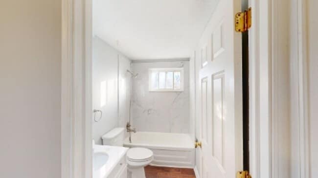 Building Photo - 4-Bedroom Split-Level Updated Home with Garage, Deck, and Large Backyard