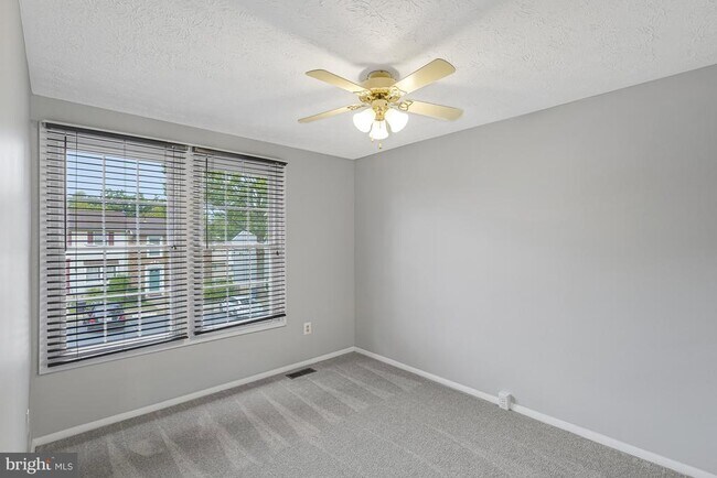 Building Photo - 8025 Tyson Oaks Cir