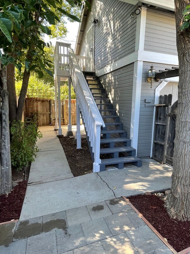 Primary Photo - 1 Bdrm, 1 Bath ADU near Sutter Street - Hi...