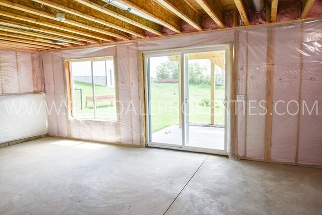 Building Photo - 1730 Howard Dr