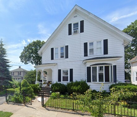 Building Photo - 76 Walnut St