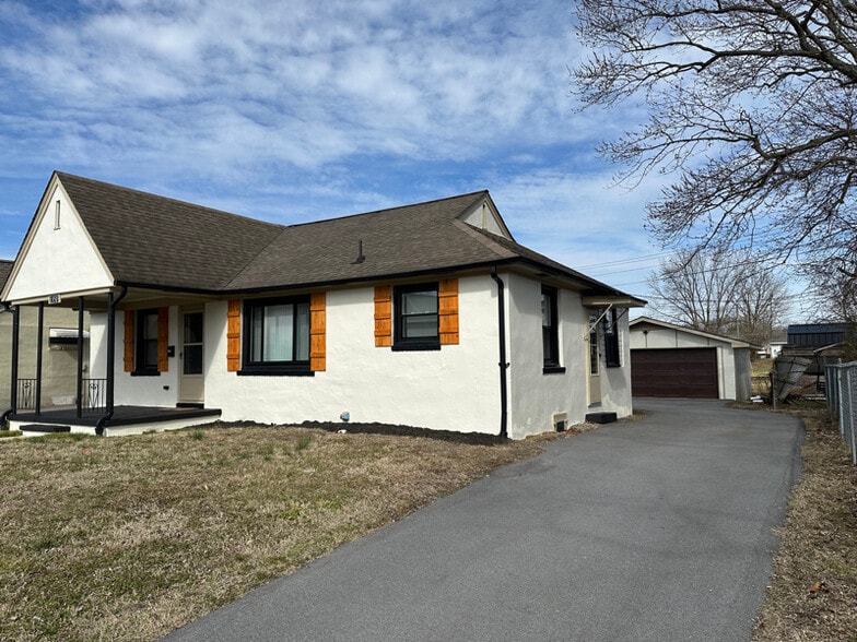 Building Photo - 1350 Pine St