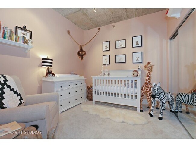 Building Photo - 700 N Larrabee St