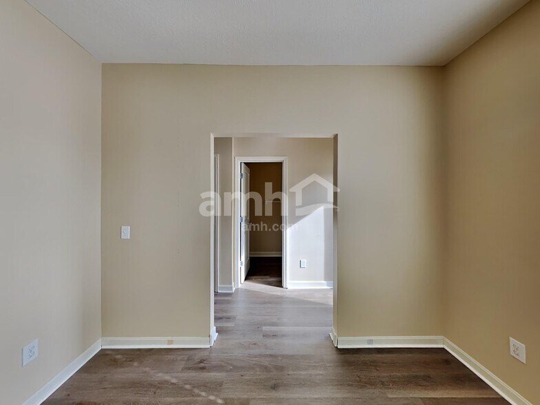 Building Photo - 7867 Ashenden Dr