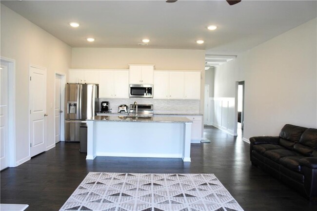Building Photo - 2336 Bear Paw Dr