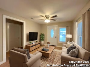 Building Photo - 443 Seele St