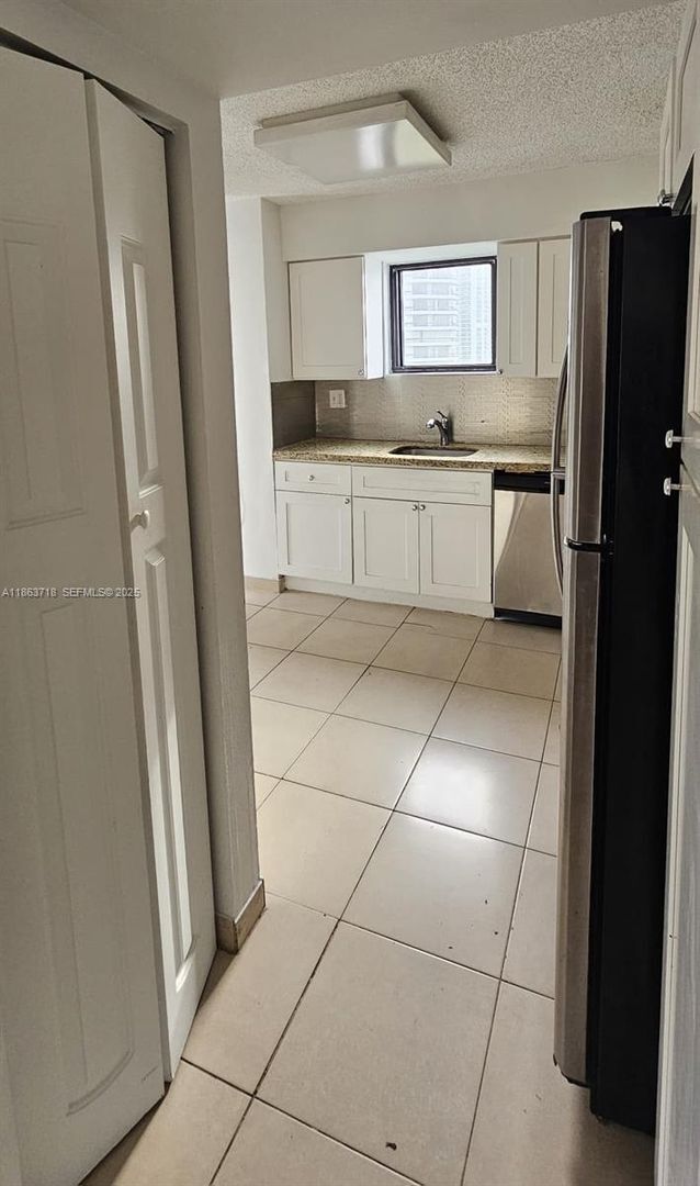 Building Photo - 3300 NE 192 St