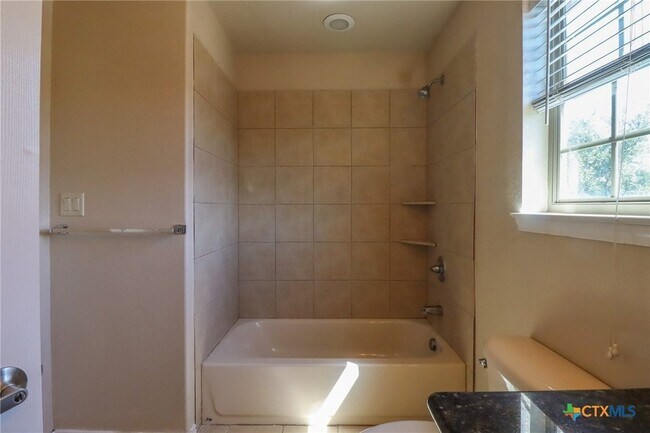 Building Photo - 1125 Brown Rock Dr